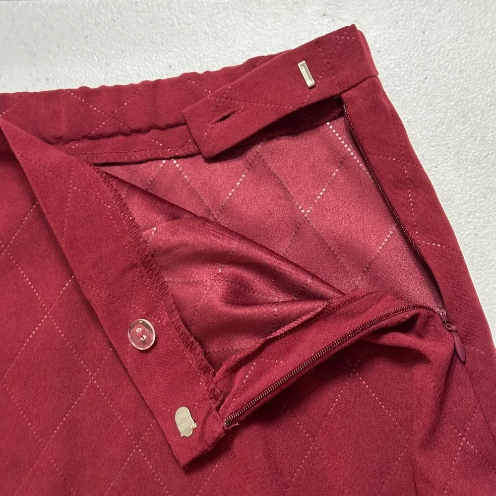 Koret NWOT‎ Burgundy Red Diamond Pattern Skirt A-line Midi Length Side Zip Sz 10